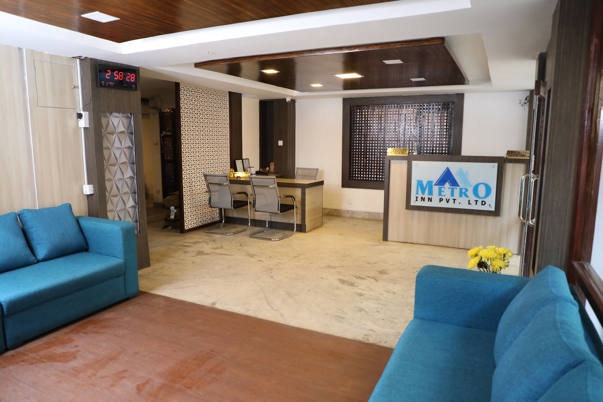 Ausfinn Hotel Metro Inn كاتماندو المظهر الخارجي الصورة